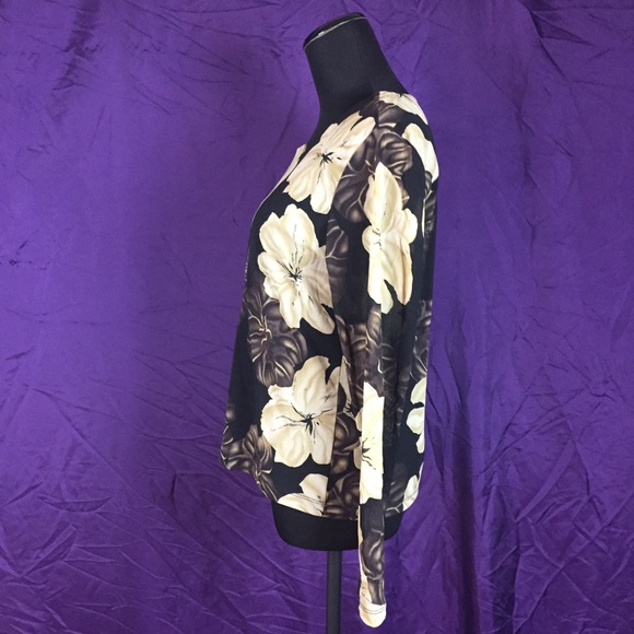 Casual Corner Annex Petite Large Blouse - Picture 2 of 4